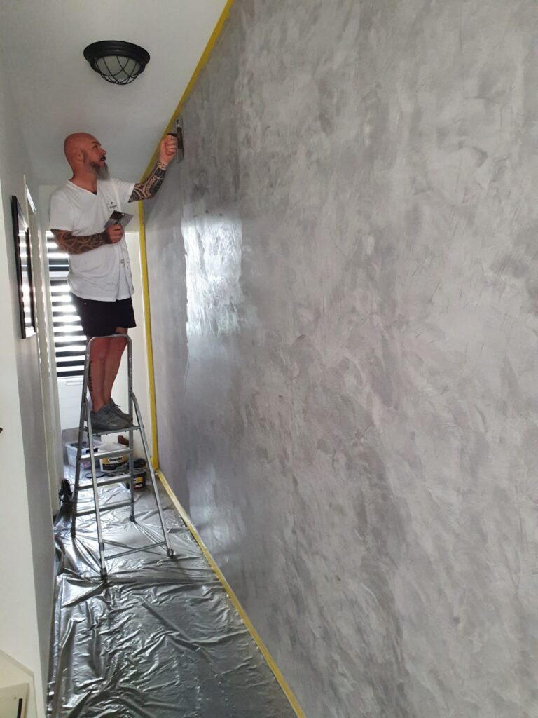 Betoncire Woonbeton Leefbeton Betonlook Betonlook muur Betonlook badkamer Betonlook keuken stukadoor